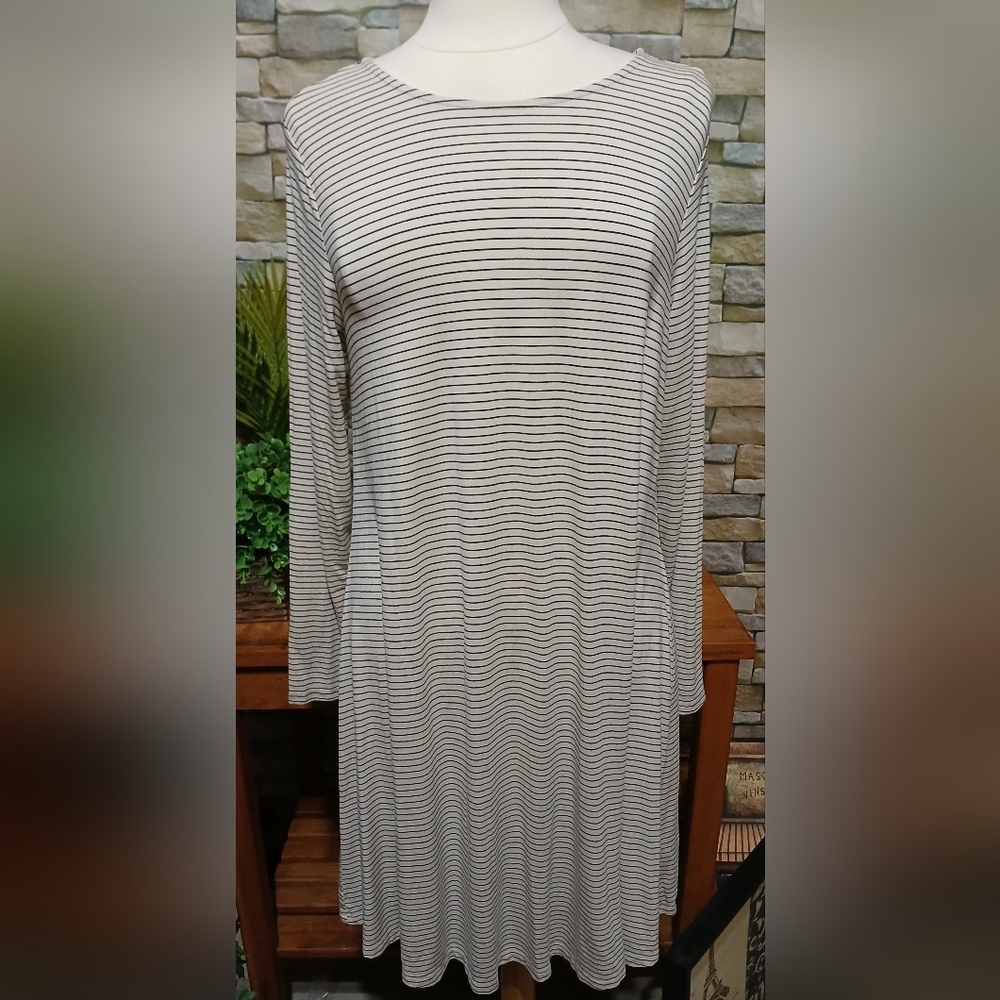 Old Navy Large Women's Long Sleeve Striped Dress
